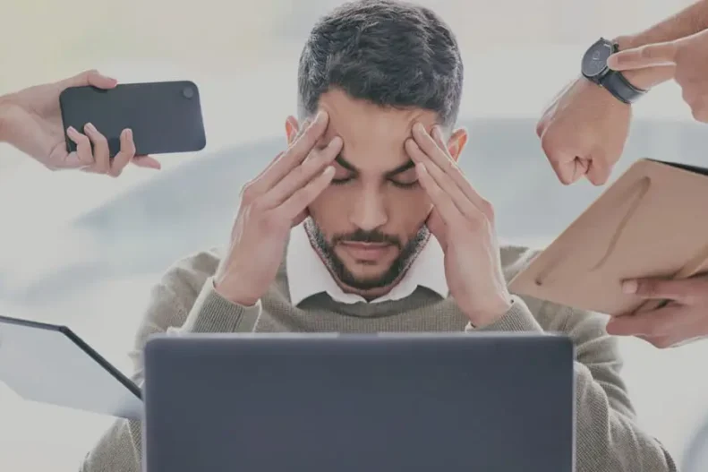 Burnout: cos’è, cause organizzative e come prevenirlo sul lavoro